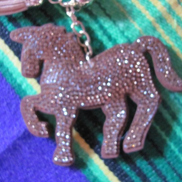 CRYSTAL AVENUE HORSE KEYCHAIN WITH BLING - Picture 3 of 4